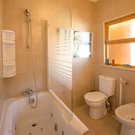Gasthof Casa Andorinhas - - Nazare Alcobaca 4*